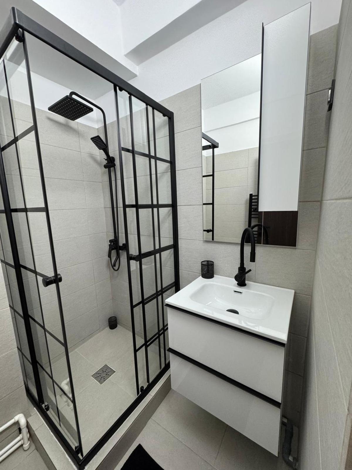 Vapartament 2 Central Hunedoara Ngoại thất bức ảnh