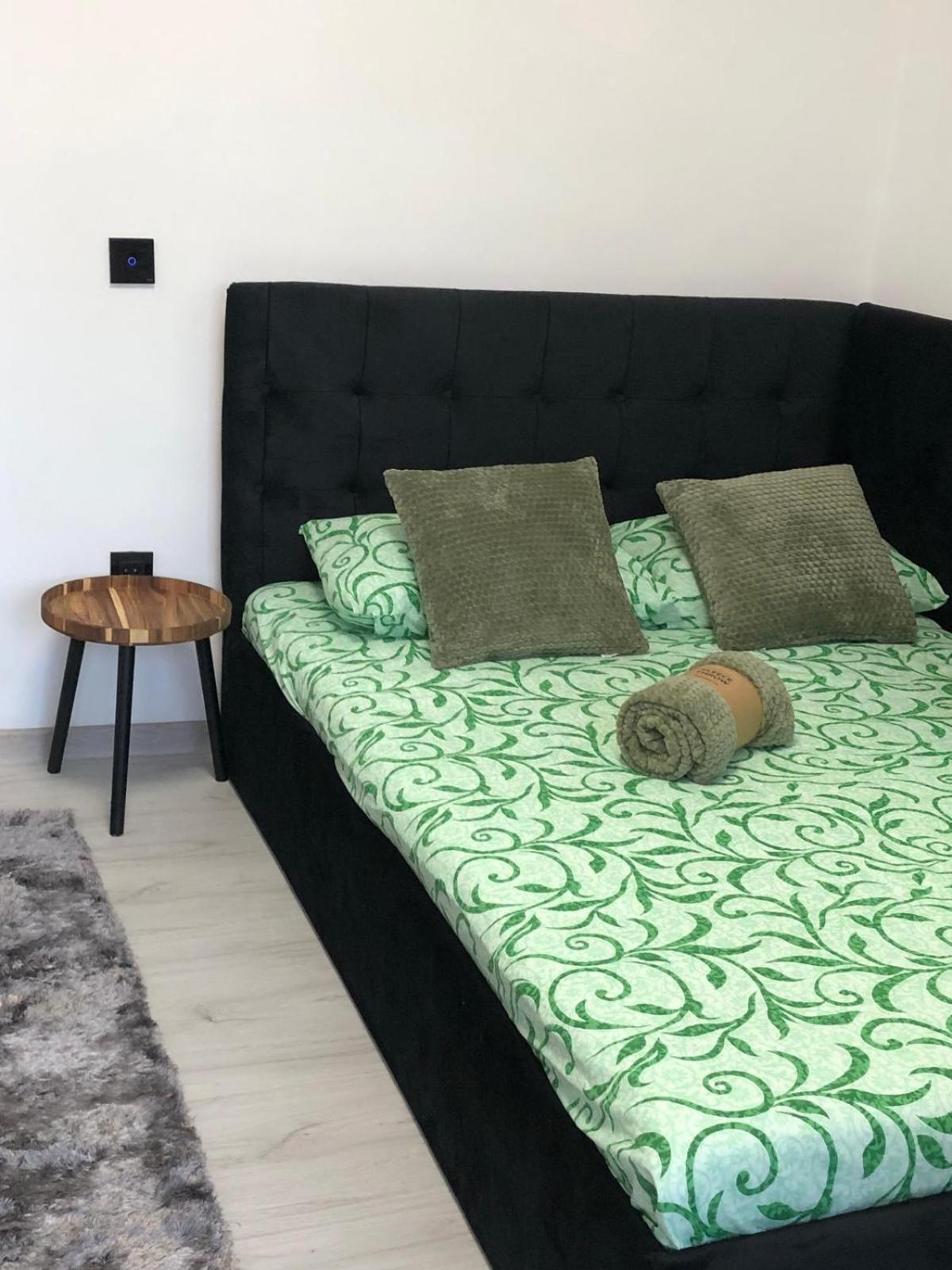 Vapartament 2 Central Hunedoara Ngoại thất bức ảnh